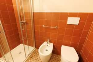 Camera Pendolo – bagno privato con doccia