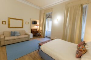 Camera Scrittoio – zona notte con divano letto